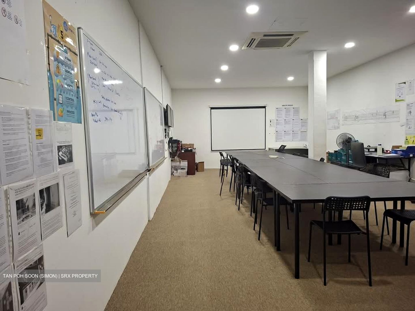Tan Chong Motor Centre (D21), Office #581164691